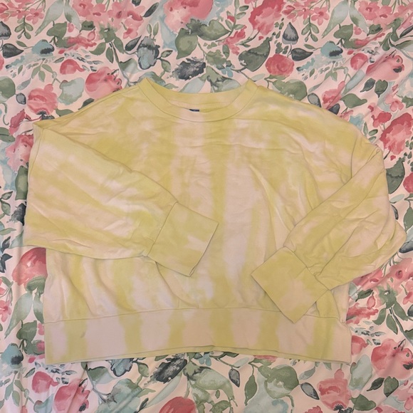 Old Navy Tops - ⭐️Old Navy Women Oversized Dyed Sweatshirt (Size: 2X)